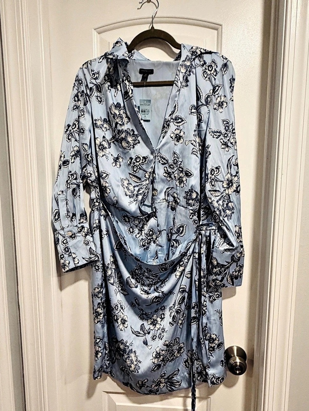 Ann Taylor Floral Wrapped Knee-Length Dress Size 16P